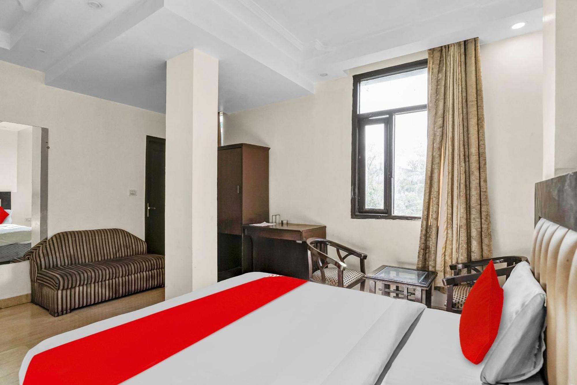 Hotel O Delhi Empire ニューデリー エクステリア 写真